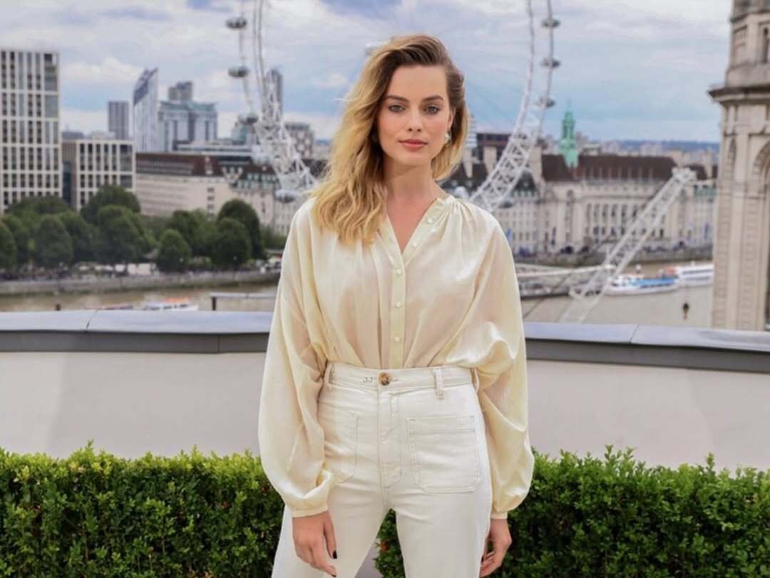 Margot Robbie’s PT reveals how deep you should really be going for squats