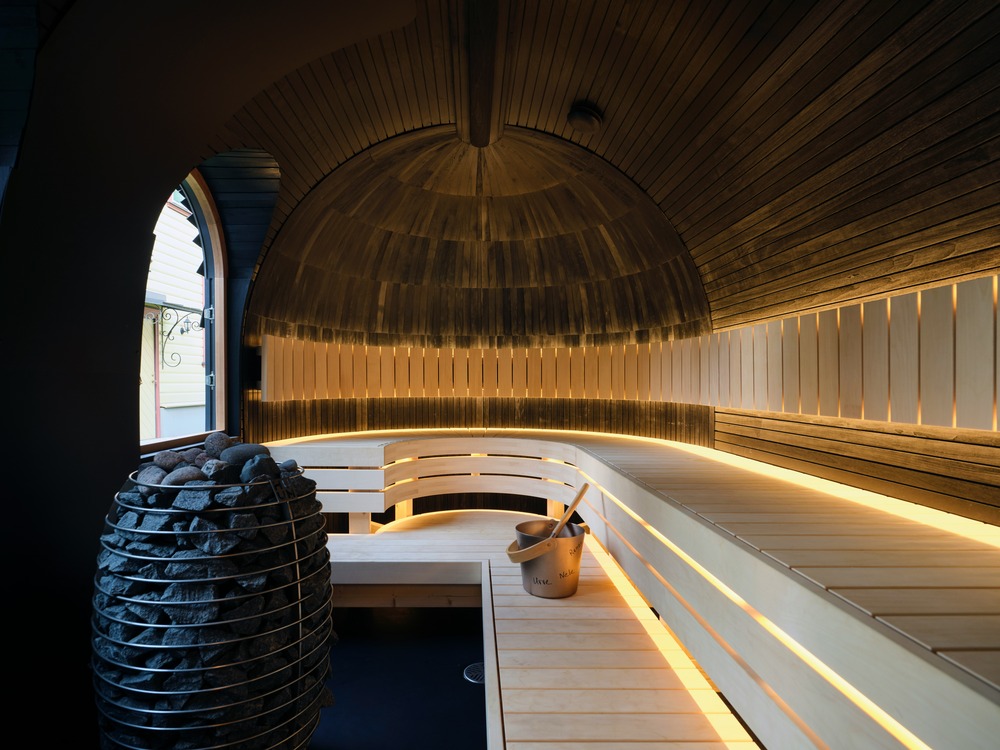 Does the sauna burn calories? Experts reveal how it impacts weight loss