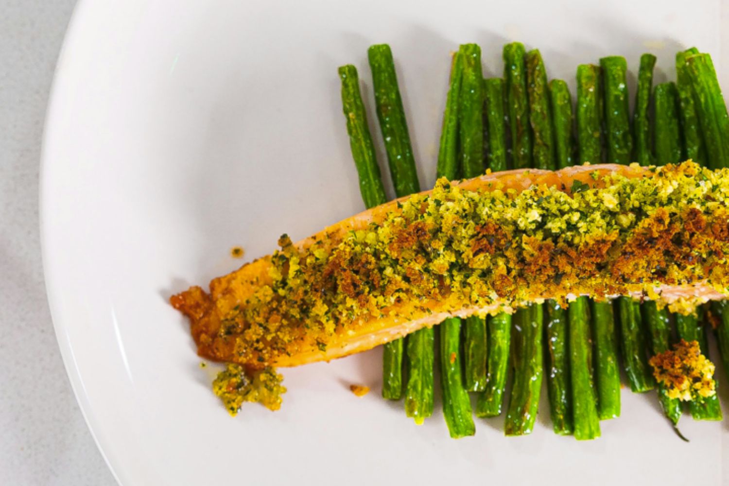5-ingredient roasted salmon with parmesan